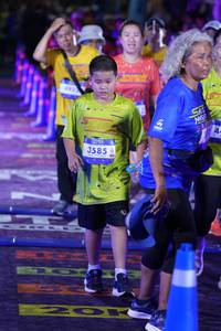 BIB: 4932, 3585
                            <button type="button" onclick="openModal(26233924)" class="btn btn-primary btn-sm float-right btn-popup" data-toggle="modal" data-target=".modal-high-quality">
                        <i class="fas fa-shopping-cart"></i> Add to Cart
                    </button>
                                            <button type="button" onclick="isThisMe(26233924, true)" class="btn btn-success btn-sm float-right btn-popup btn-isme hidden" data-toggle="tooltip" data-placement="bottom" title="นี่คือรูปของคุณใช่ไหม คลิกที่นี่เพื่อเอาเข้าอัลบั้ม">
                        <i class="fas fa-plus"></i> Add to album
                    </button>
                    <button type="button" onclick="isThisMe(26233924, false)" class="btn btn-warning btn-sm float-right btn-popup btn-isnotme hidden">
                        <i class="fas fa-ban"></i> Remove from album
                    </button>